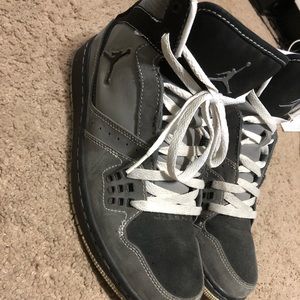 Jordan shoes size 9 (OFFER ANYTHING)